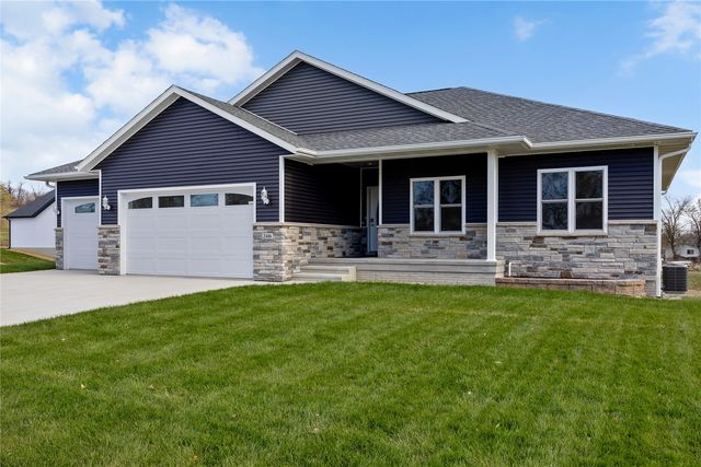 2416 Kestrel Drive SE, Cedar Rapids, IA 52403