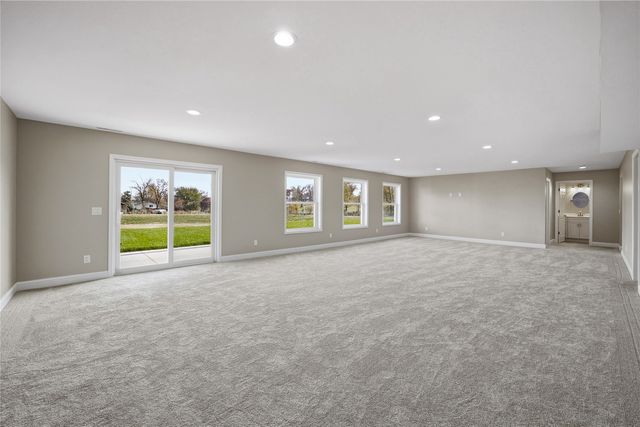 2416 Kestrel Drive SE, Cedar Rapids, IA 52403