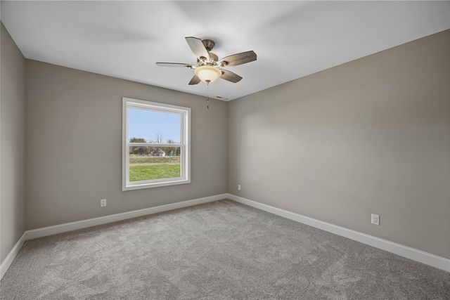 2416 Kestrel Drive SE, Cedar Rapids, IA 52403