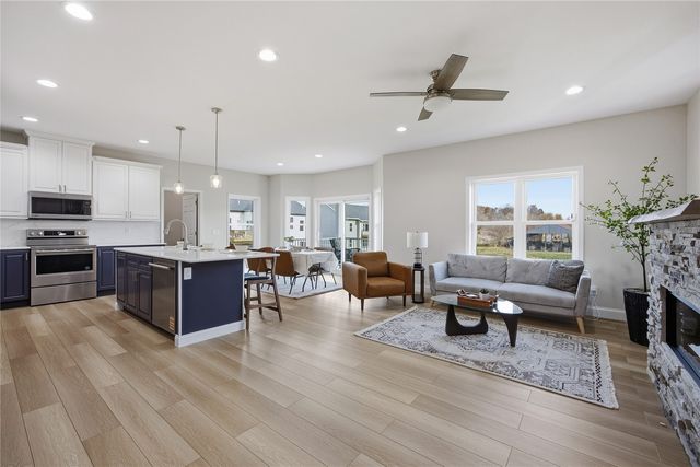 2416 Kestrel Drive SE, Cedar Rapids, IA 52403