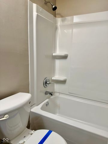 7943 Cardinal Cove W, Indianapolis, IN 46256