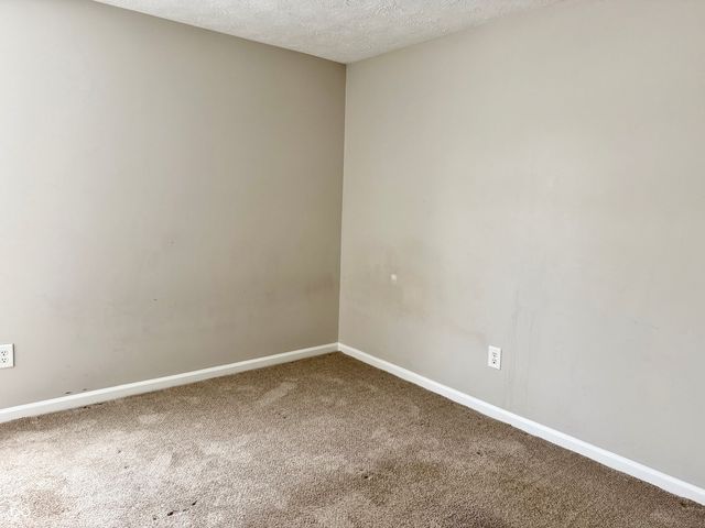 7943 Cardinal Cove W, Indianapolis, IN 46256