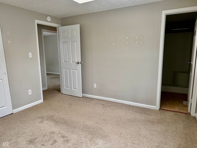 7943 Cardinal Cove W, Indianapolis, IN 46256