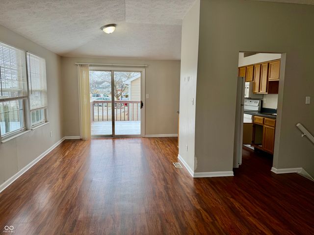 7943 Cardinal Cove W, Indianapolis, IN 46256