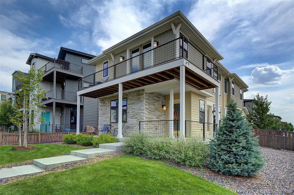 5920 N Perth Street, Aurora, CO 80019