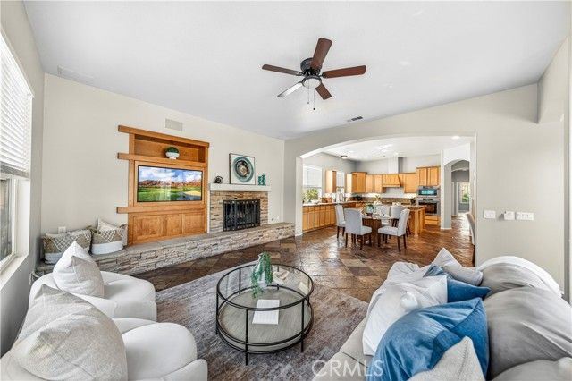 43922 Carentan, Temecula, CA 92592