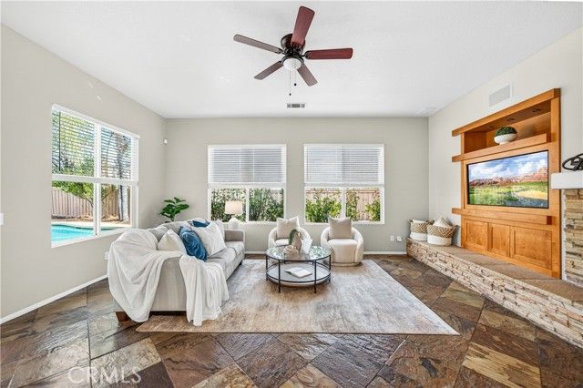 43922 Carentan, Temecula, CA 92592