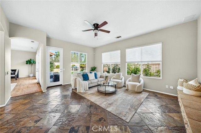 43922 Carentan, Temecula, CA 92592