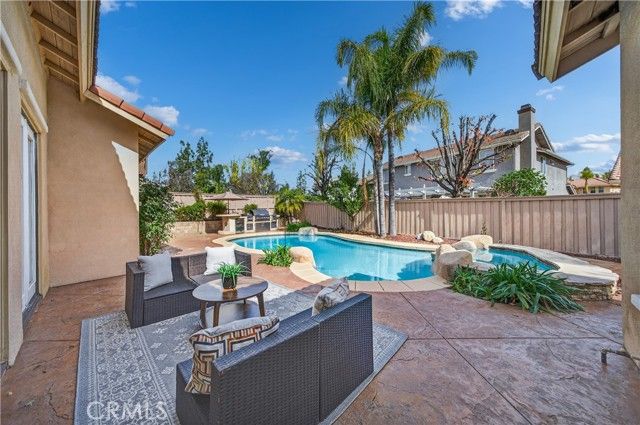 43922 Carentan, Temecula, CA 92592