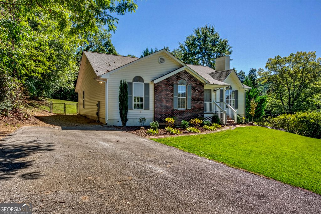 110 Maple Street, Clayton, GA 30525 — exterior