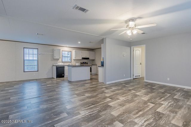 15472 SHARK Road W, Jacksonville, FL 32226