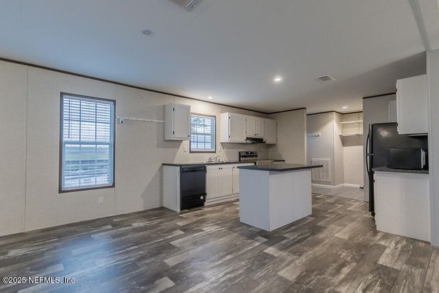 15472 SHARK Road W, Jacksonville, FL 32226