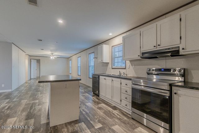 15472 SHARK Road W, Jacksonville, FL 32226