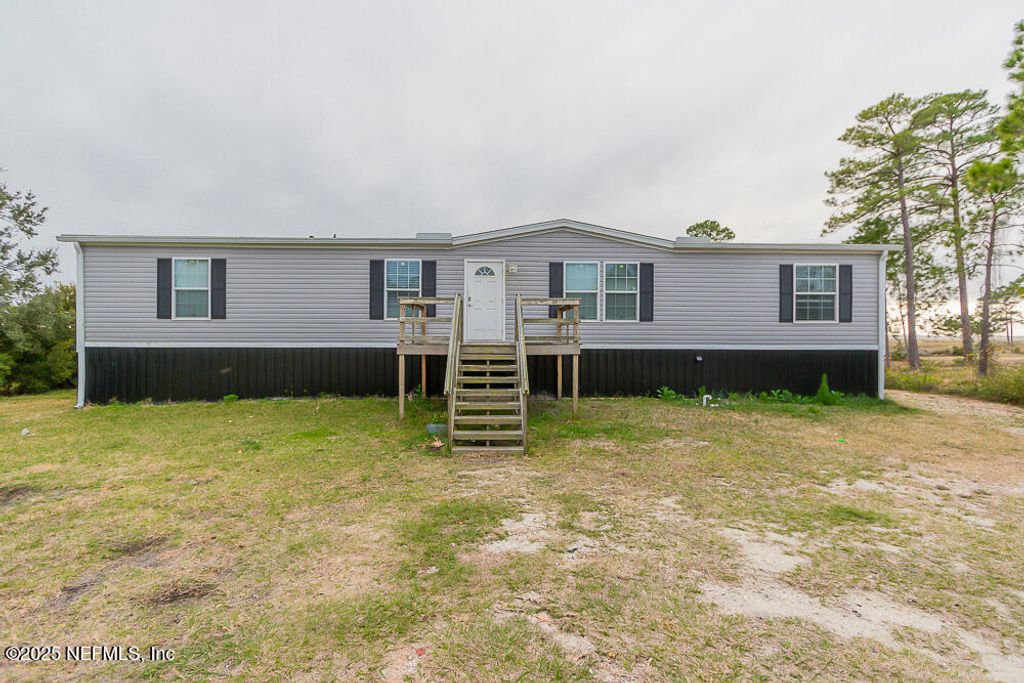 15472 SHARK Road W, Jacksonville, FL 32226