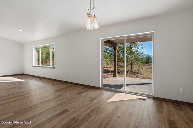 24883 N Old Hwy 95, Athol, ID 83801