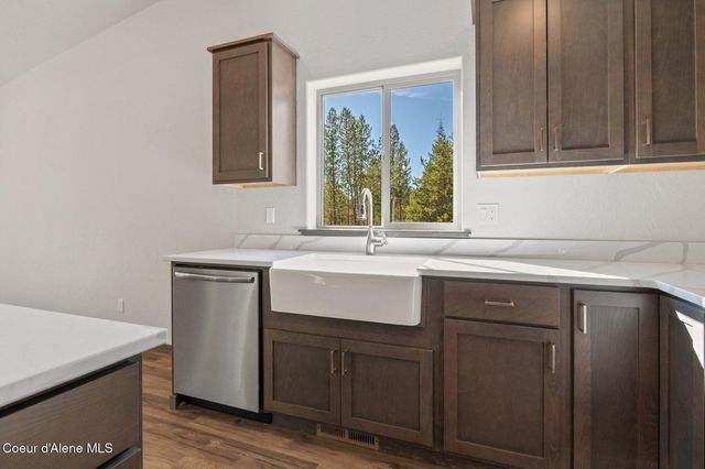 24883 N Old Hwy 95, Athol, ID 83801