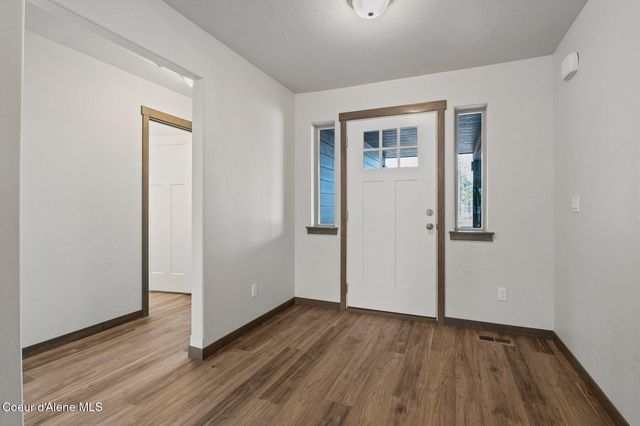 24883 N Old Hwy 95, Athol, ID 83801