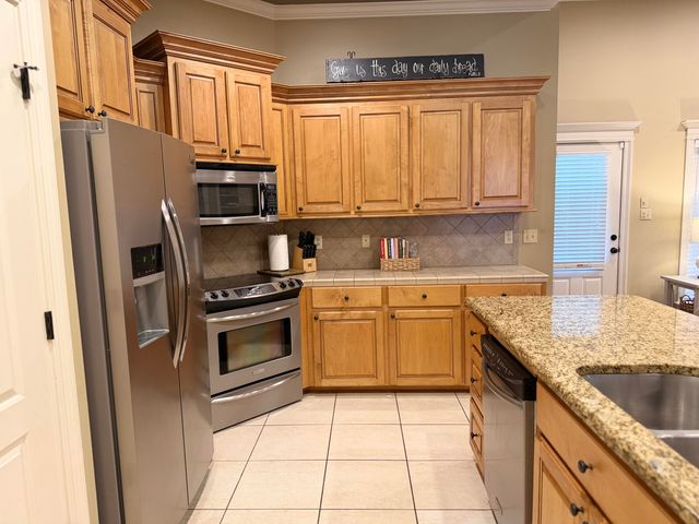 33 Cambrian Ridge, Petal, MS 39465