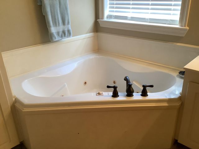 33 Cambrian Ridge, Petal, MS 39465