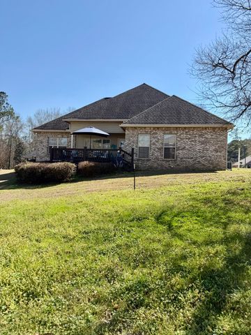 33 Cambrian Ridge, Petal, MS 39465