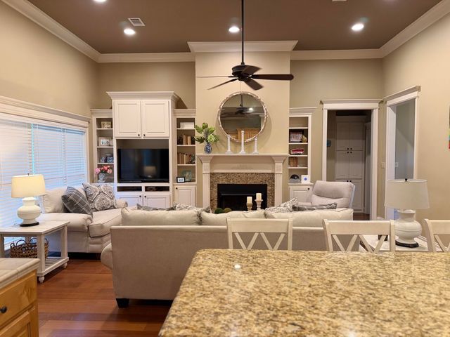 33 Cambrian Ridge, Petal, MS 39465