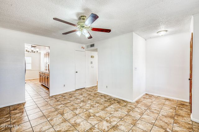 1619 DOUG OLSON Drive, El Paso, TX 79936