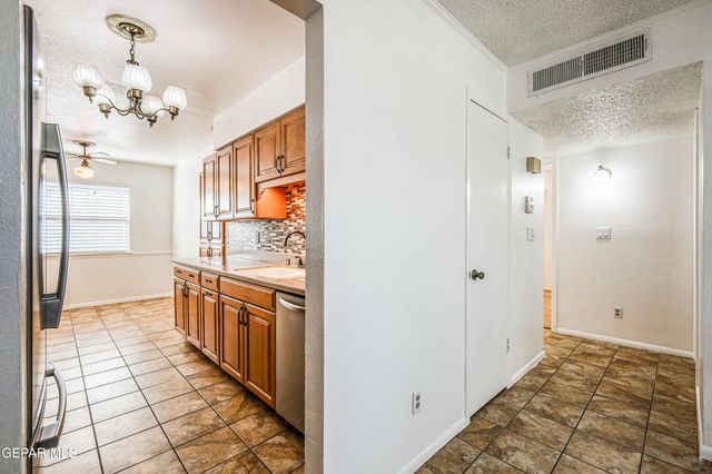 1619 DOUG OLSON Drive, El Paso, TX 79936