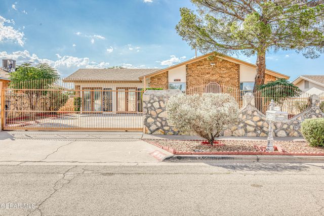 1619 DOUG OLSON Drive, El Paso, TX 79936