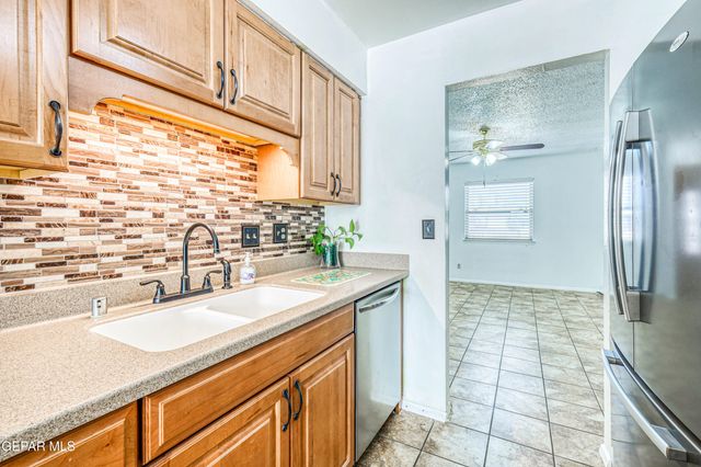 1619 DOUG OLSON Drive, El Paso, TX 79936