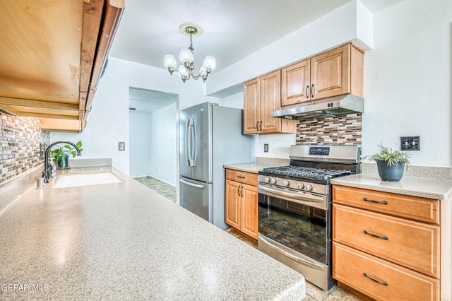 1619 DOUG OLSON Drive, El Paso, TX 79936