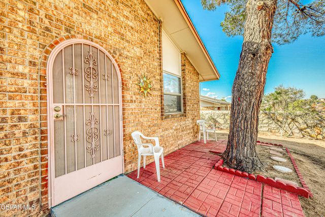 1619 DOUG OLSON Drive, El Paso, TX 79936