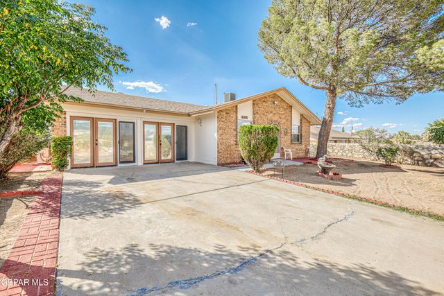1619 DOUG OLSON Drive, El Paso, TX 79936