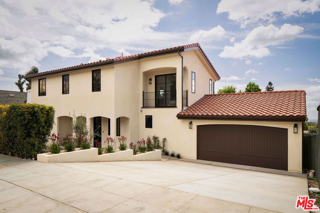 1108 E Mariposa Street, Altadena, CA 91001