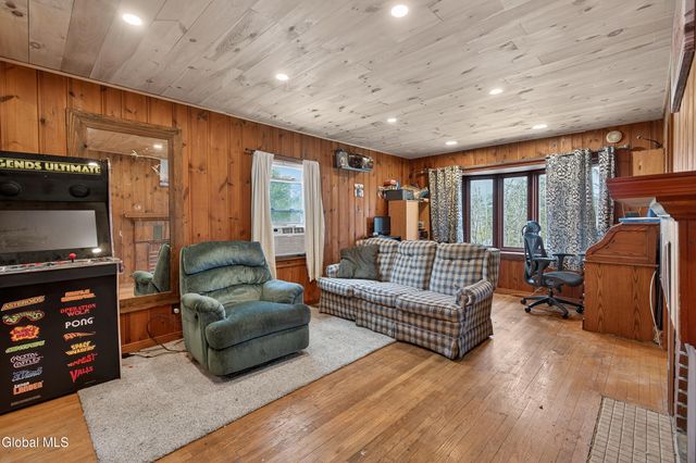 1 Grandview Avenue, North Greenbush, NY 12198