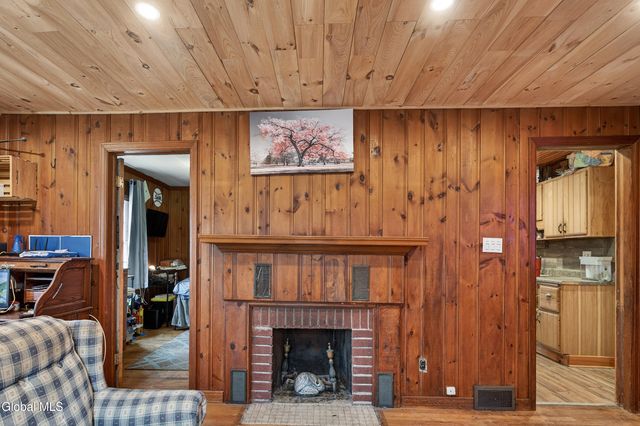 1 Grandview Avenue, North Greenbush, NY 12198