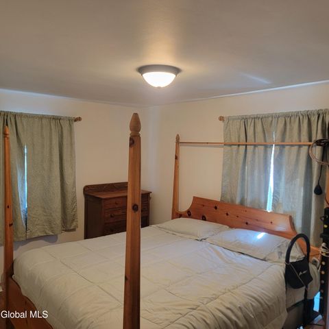1 Grandview Avenue, North Greenbush, NY 12198
