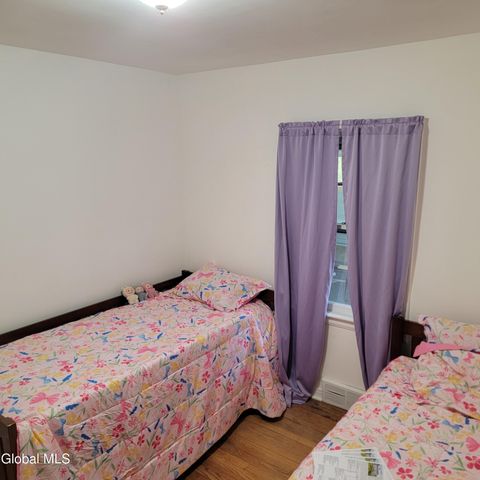 1 Grandview Avenue, North Greenbush, NY 12198