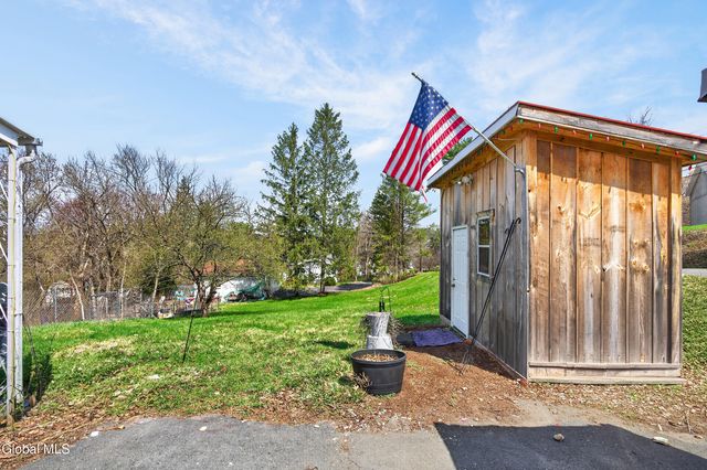 1 Grandview Avenue, North Greenbush, NY 12198