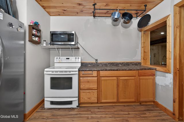 1 Grandview Avenue, North Greenbush, NY 12198