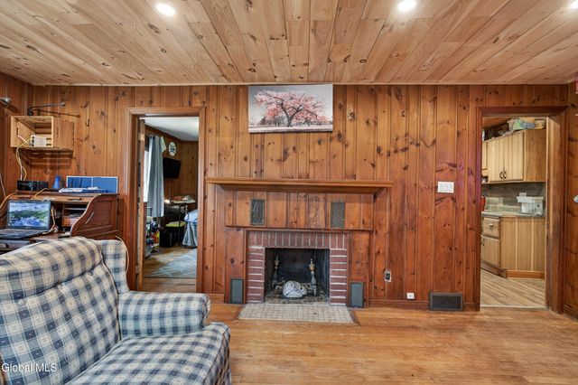 1 Grandview Avenue, North Greenbush, NY 12198