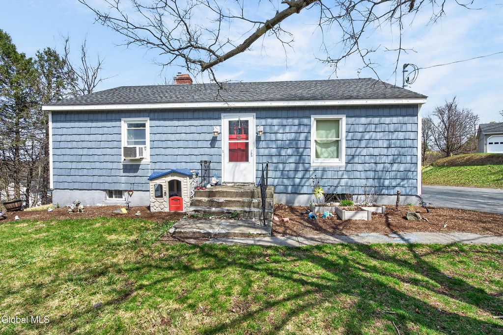 1 Grandview Avenue, North Greenbush, NY 12198