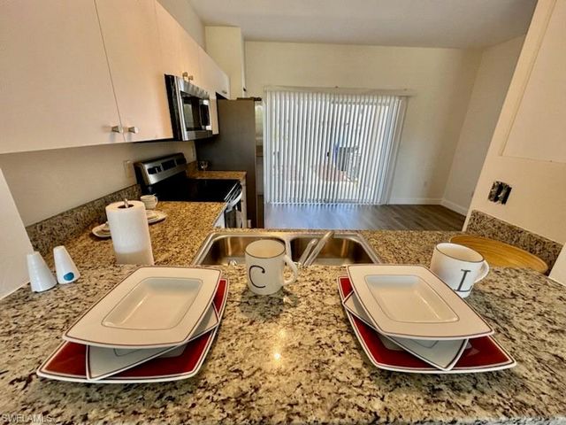 3627 Pine Oak CIR 102, Fort Myers, FL 33916