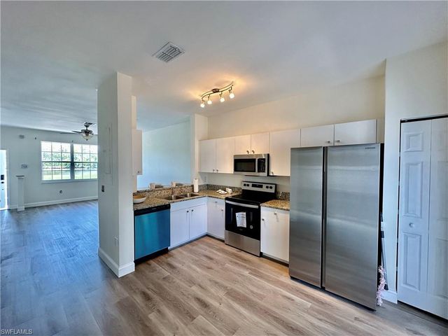 3627 Pine Oak CIR 102, Fort Myers, FL 33916