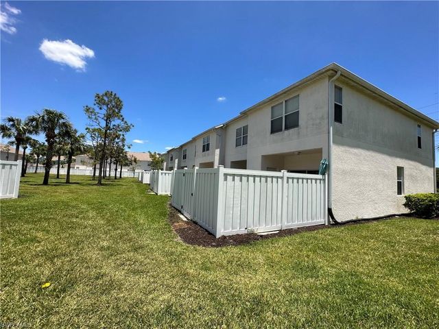 3627 Pine Oak CIR 102, Fort Myers, FL 33916