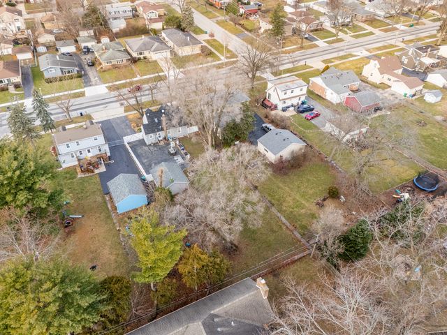 305 N Grace Street, Lombard, IL 60148