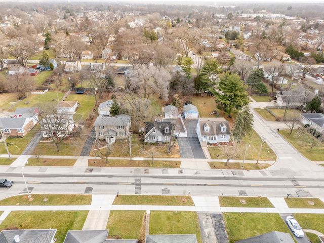 305 N Grace Street, Lombard, IL 60148
