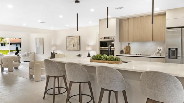 965 SE 10th Court, Pompano Beach, FL 33060