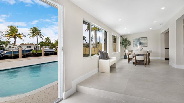 965 SE 10th Court, Pompano Beach, FL 33060