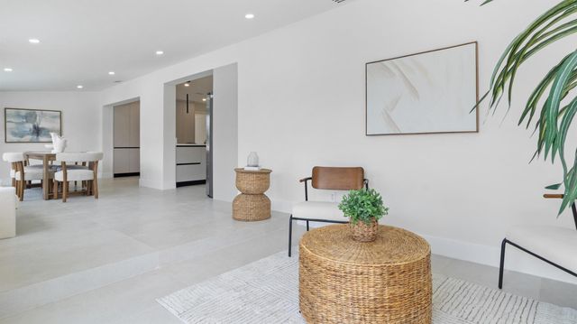 965 SE 10th Court, Pompano Beach, FL 33060