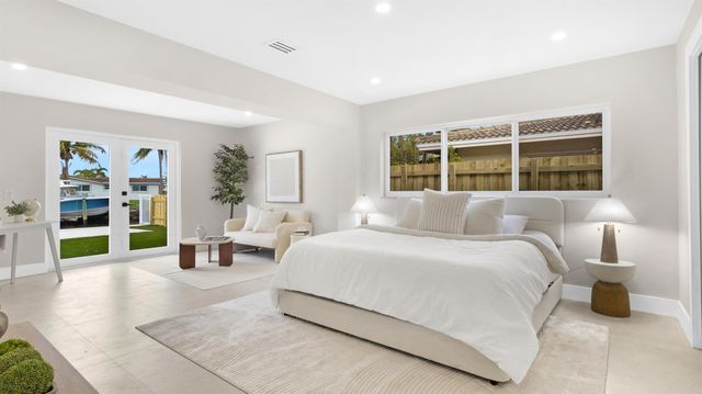 965 SE 10th Court, Pompano Beach, FL 33060